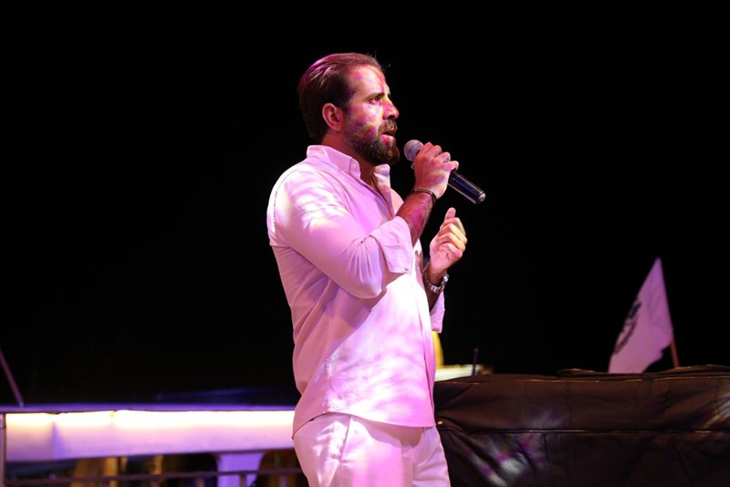 Byblos en Blanc et Rose